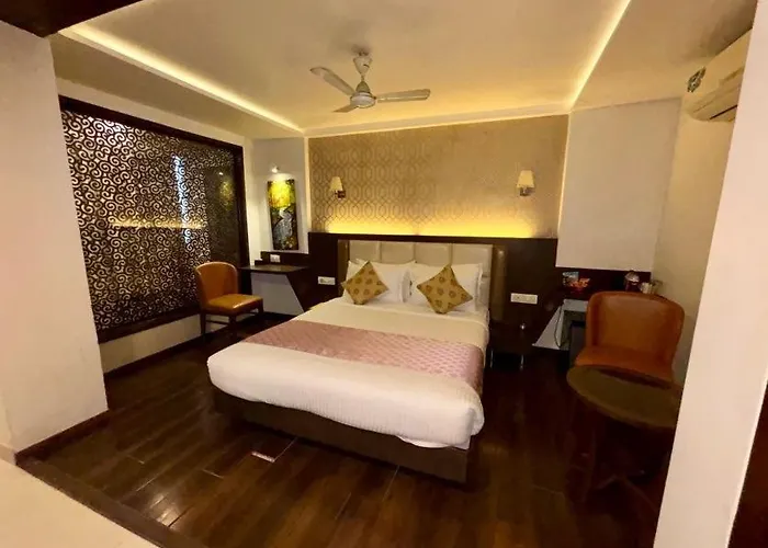 Deluxe King Suite